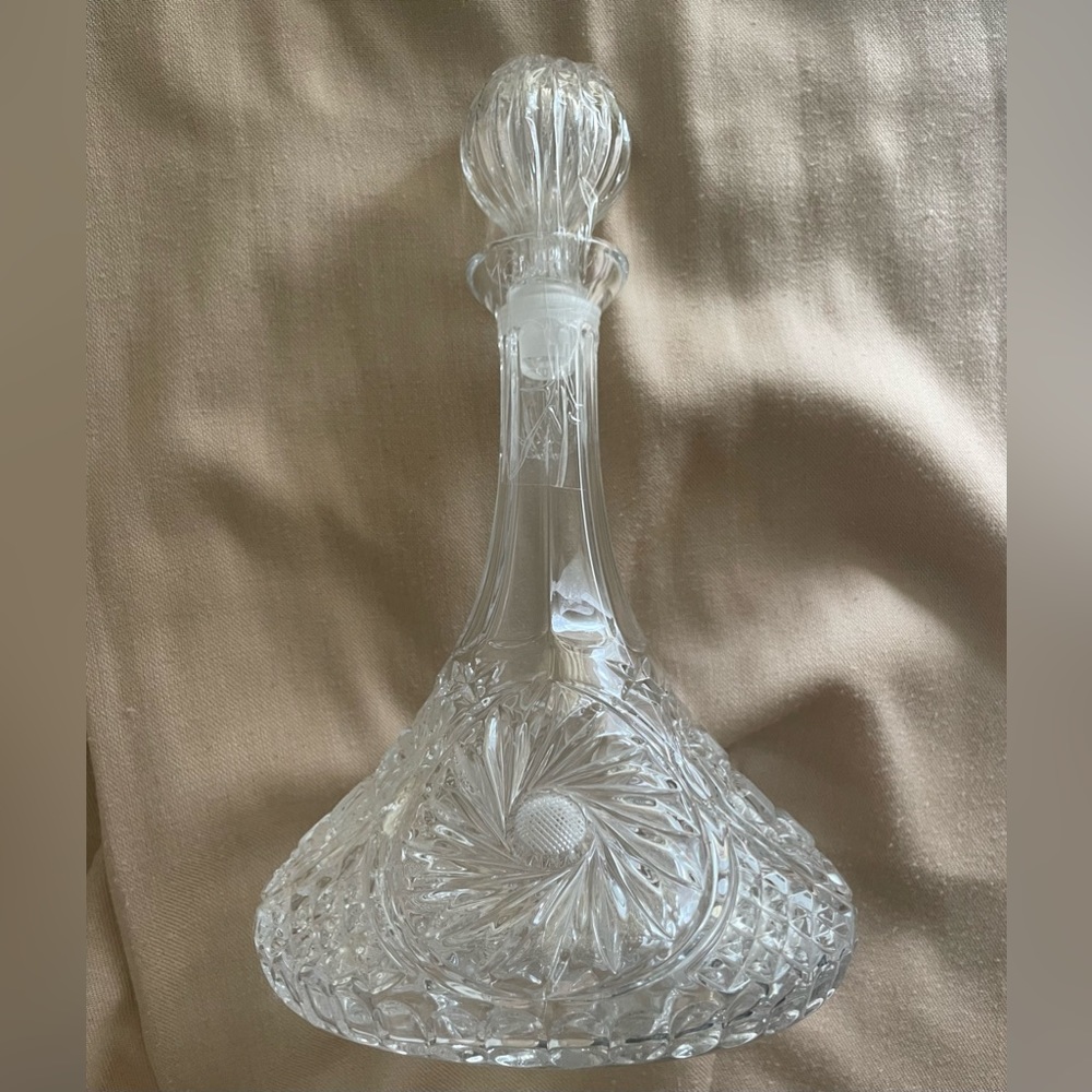 Large Vintage crystal decanter